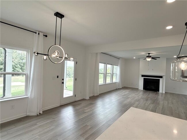 207 Foxhill Dr
