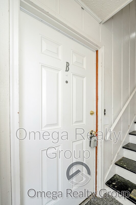 Photo - 3232 Westbrook Dr Unit B