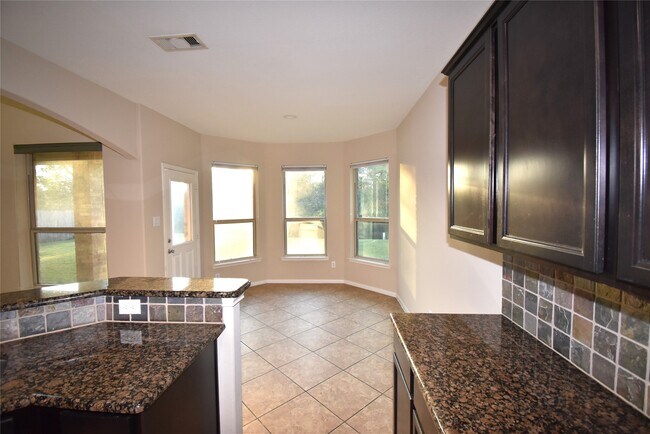 Photo - 51 S Greenprint Cir