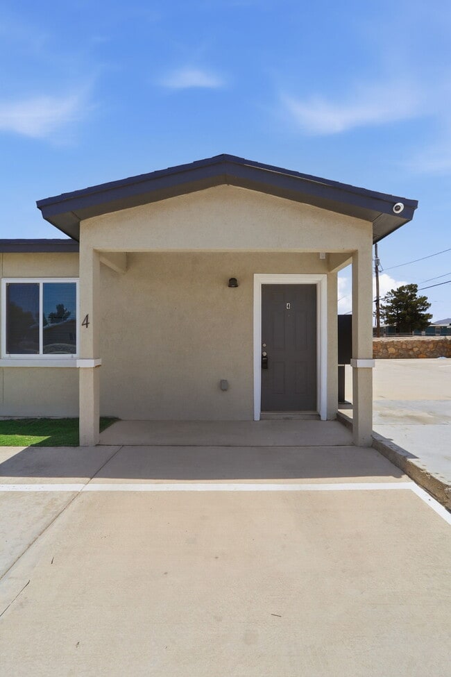 Building Photo - 8761 Lawson -