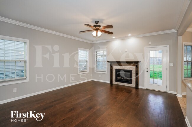 Photo - 1586 Raven Rd