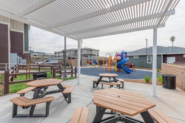 Cedar Grove Apartments