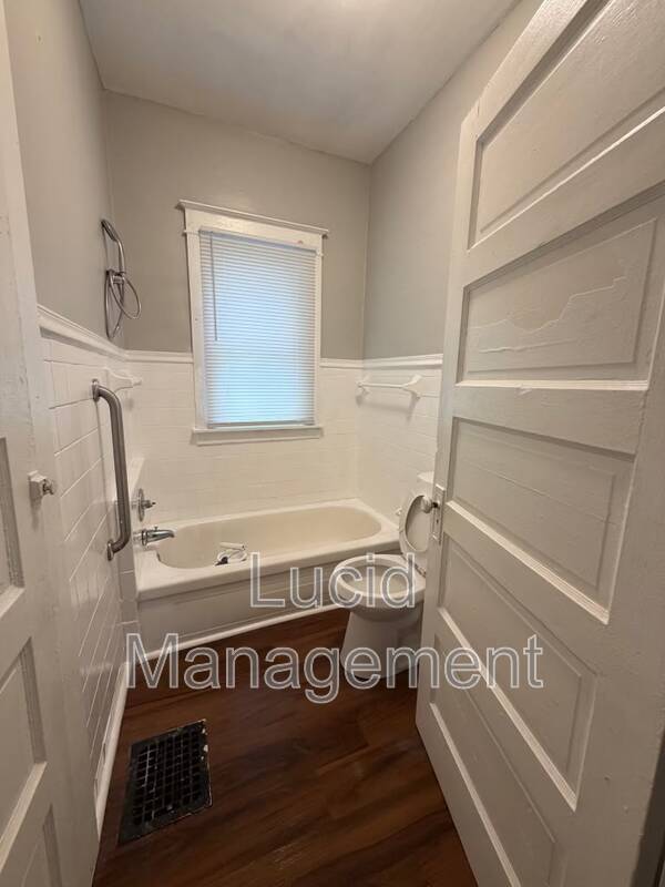 Photo - 714 M St