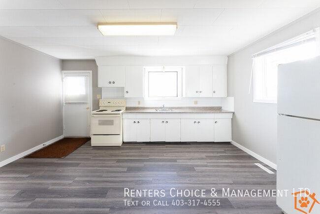 Photo - Long Term Single-Level Townhouse Opportunity in Coaldale