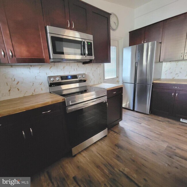 Photo - 6603 Byrnes Dr