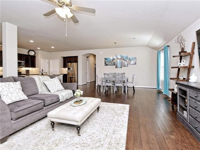 Photo - 409 Landing Ln