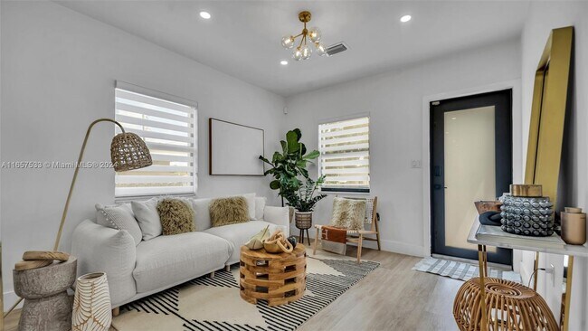 Photo - 2324 SW 58th Ct