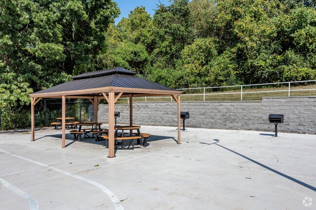 Pavlion - Pebble Creek Apartments