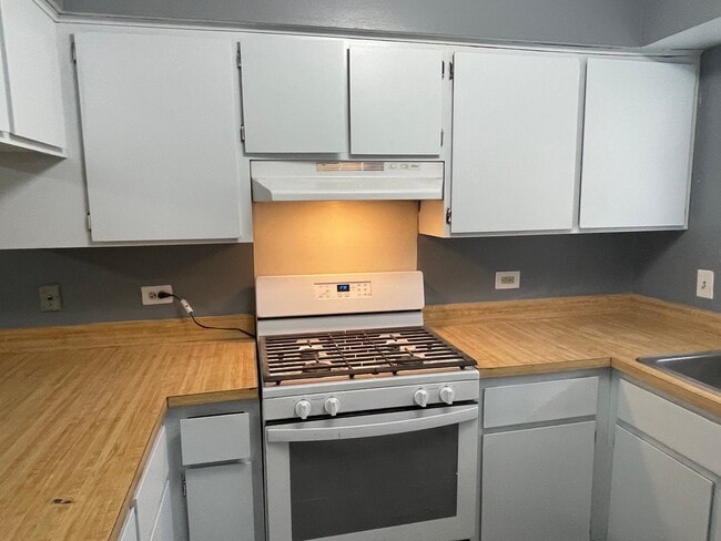 443 E 192nd St Unit 2E