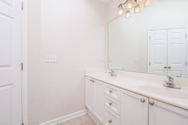 Photo - 7212 Legacy Dr