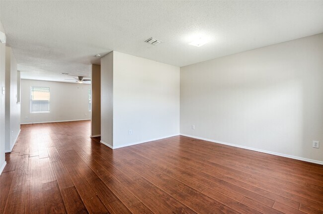 Photo - 2232 White Pine Dr