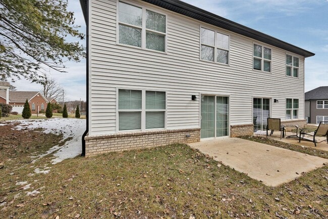 Photo - 204 Hunter Ln