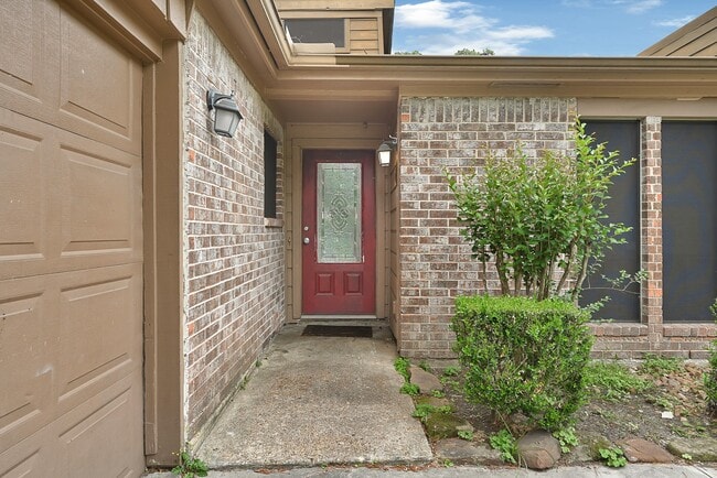 2903 Woodland Grove Dr