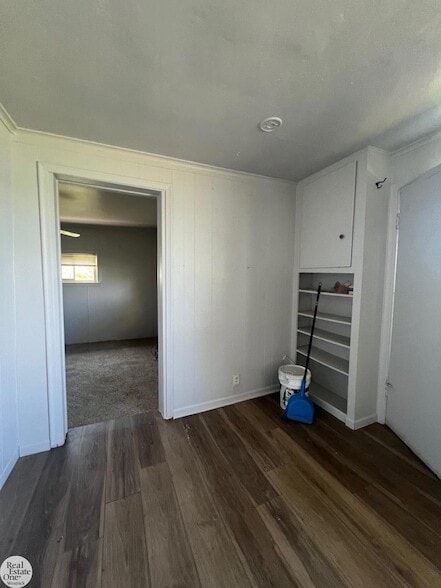 Photo - 9237 N River Rd