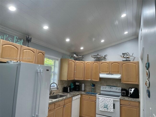 Photo - 1013 Snapper Ln