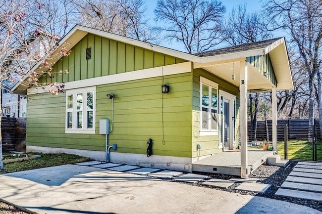 Photo - 1203 Cometa St
