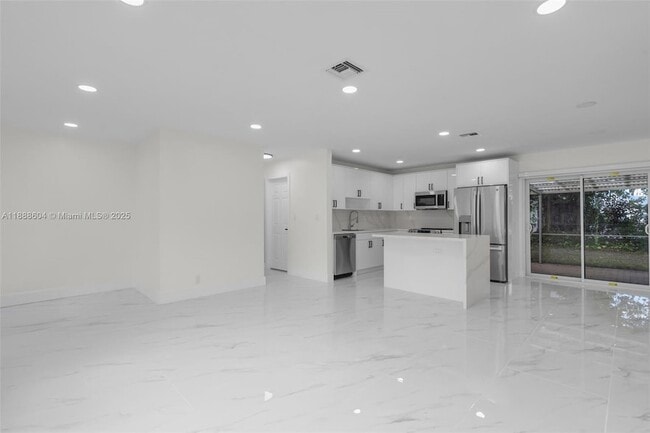 Photo - 6431 Roosevelt St