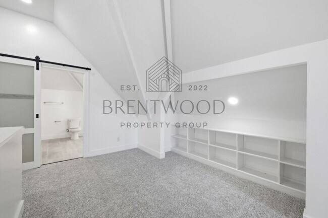 Photo - 31 N State Ave