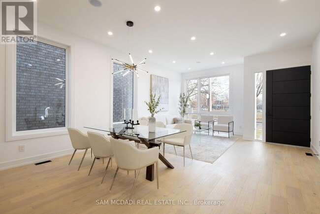 Photo - 24 Twenty First St