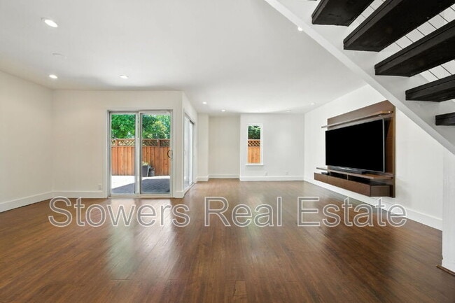 Photo - 617 Garden Creek Pl