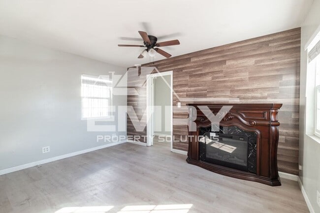 Photo - 5547 Holmes Ave Unit 5547 Holmes Ave 3/4
