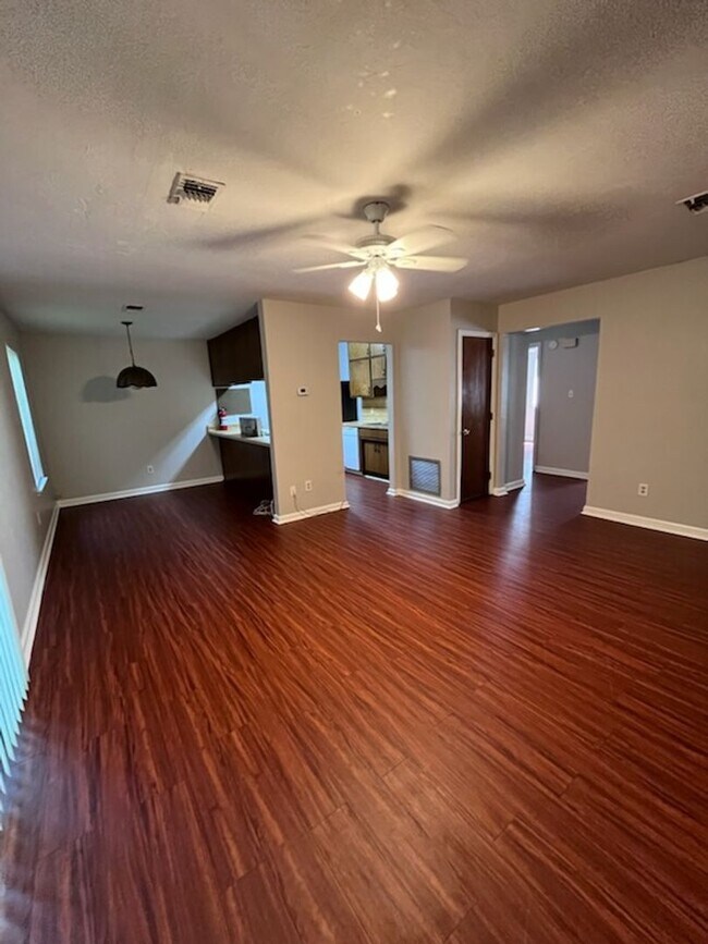 Photo - 3732 Donovan Dr Unidad Apt A