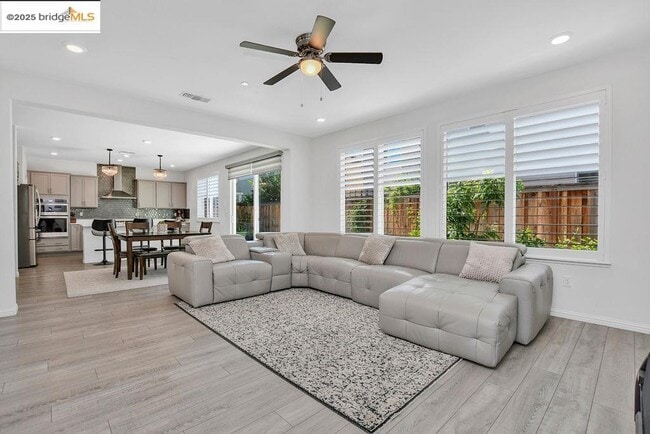 Photo - 278 Sespe Creek Ave.