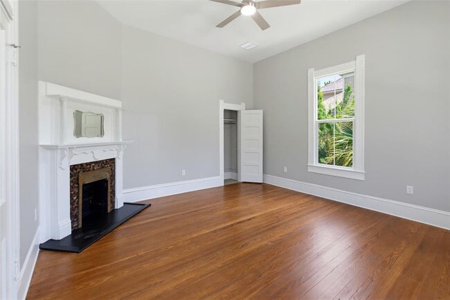 Photo - 1159 San Bernard St