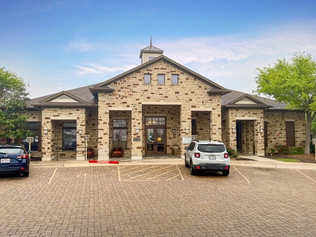 Villas at Grand Avenue