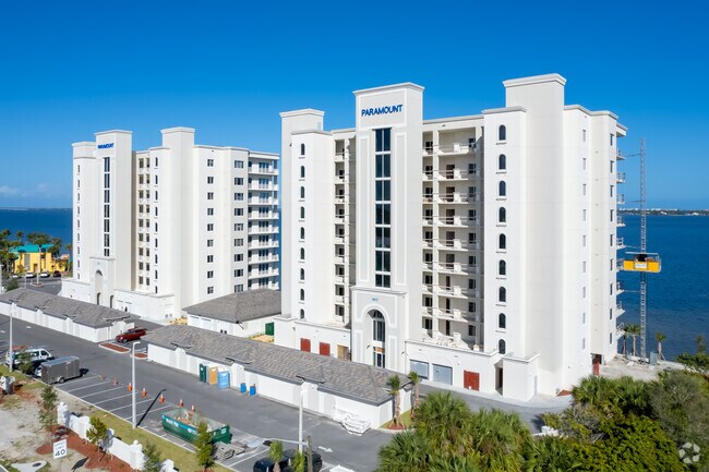 Paramount Riverfront Condominiums - Paramount Riverfront Condominiums