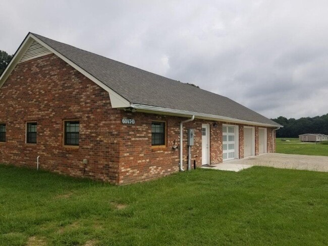 Building Photo - 6047 Wayne Memorial Dr