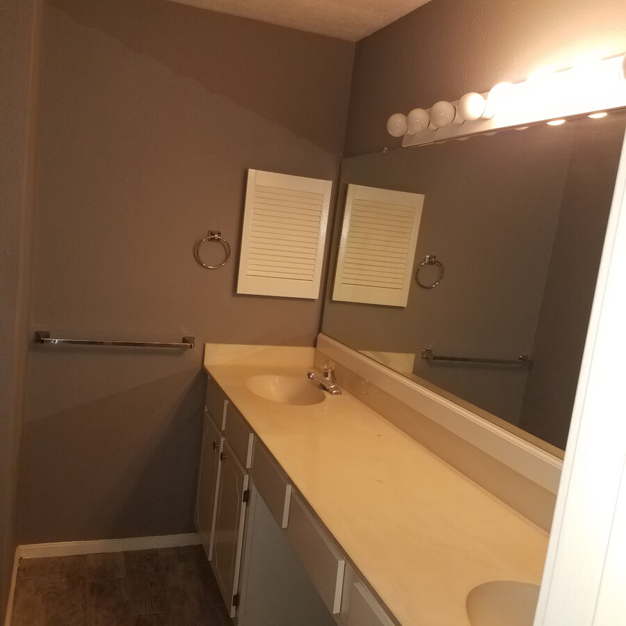 Photo - 1100 Augusta Dr Unit 48