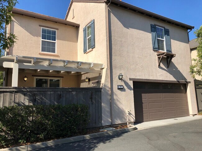 Photo - 70 Chambord Way