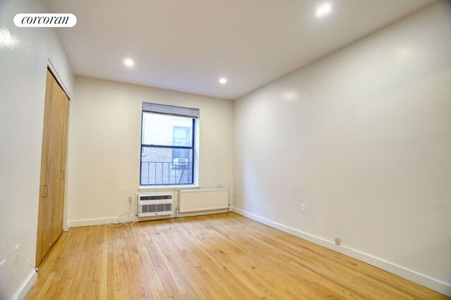 Building Photo - 423 Amsterdam Ave Rental
