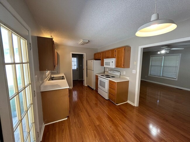 Building Photo - Greensboro Home - Lisa Barker - (734) 231-...