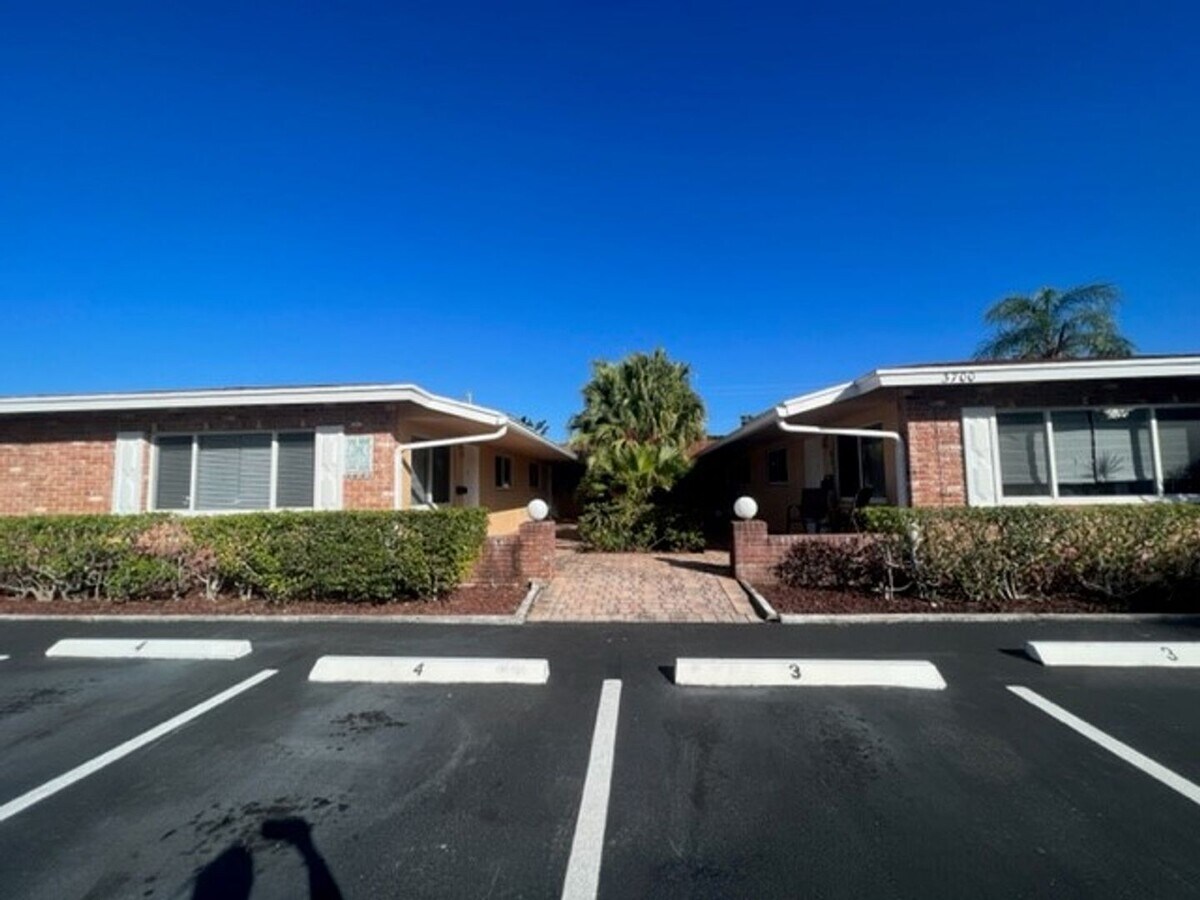 Photo - Lighthouse Point Apartments LLC