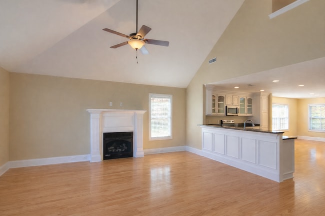 Photo - 2198 Balclutha Ln