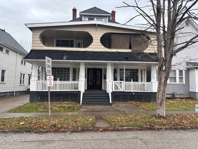 Photo - 4008 Ardmore Ave Unit 3 - UP Left/East