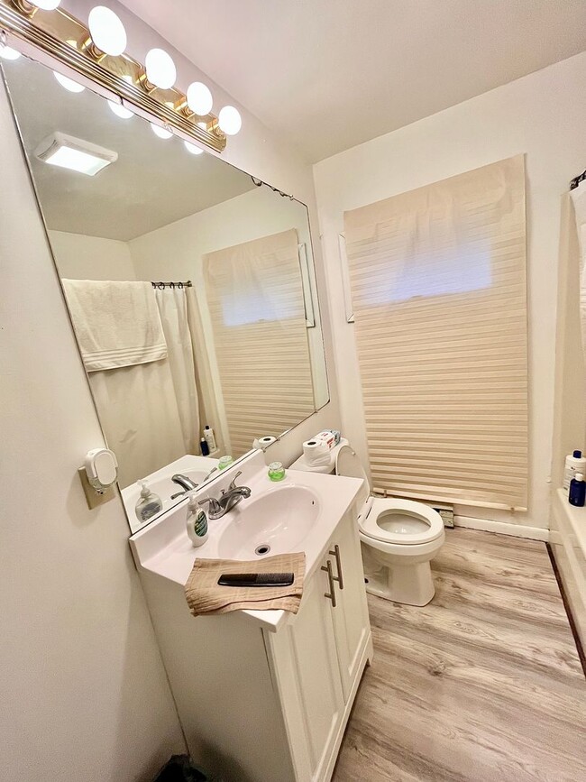 Photo - 714 Valentine St Apartment Unit 1