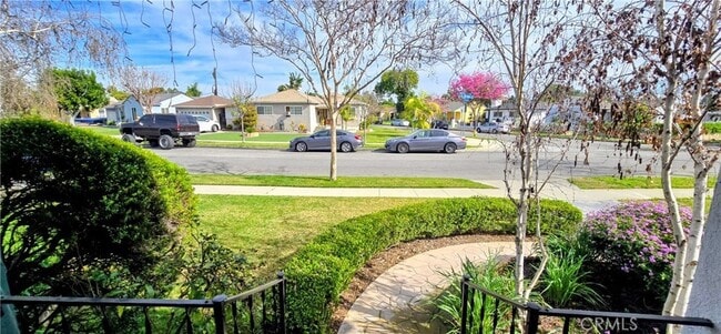 Photo - 10551 Karmont Ave