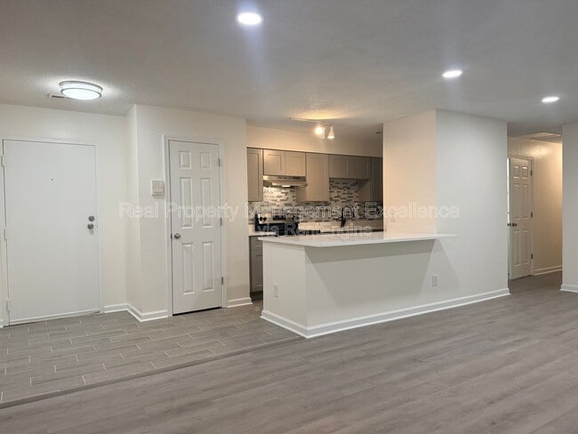 Photo - 1330 Park Glen Dr Unit Apt 104