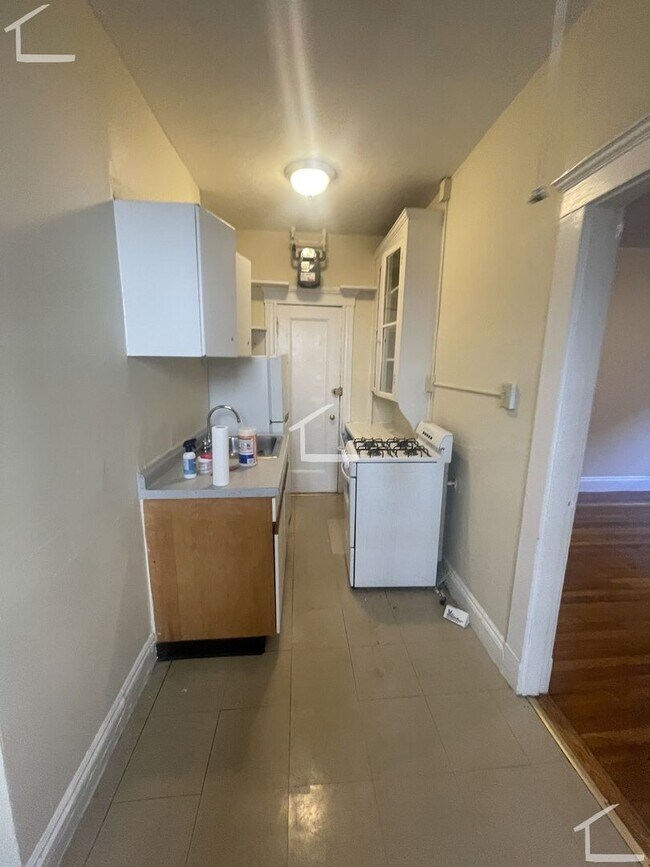 Photo - 9/1 No Fee! Spacious 1BR apartment on Allston/Brookline border Unit 109