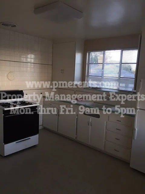 Photo - 7 E Magnolia St