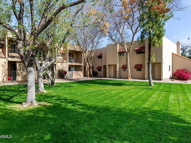 Photo - 715 S Extension Rd