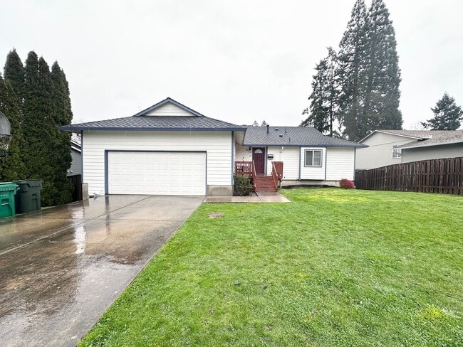 Building Photo - Single Family Home in Beaverton, OR 6 Beds 3 Baths w/ Double Car Garage!