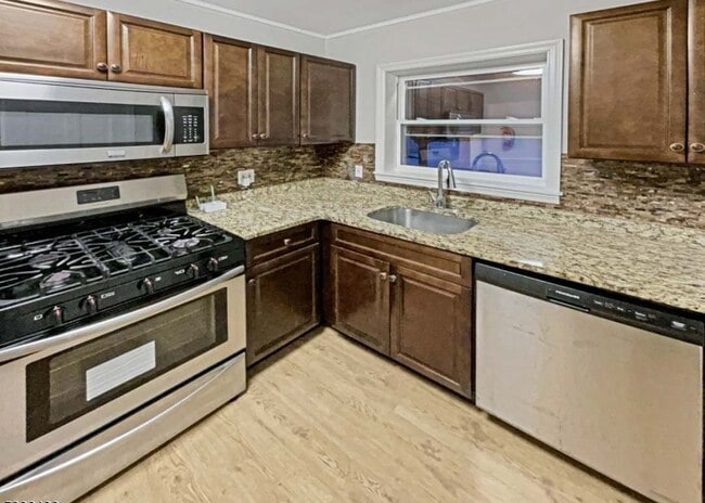 Photo - 810 Mountain Ave