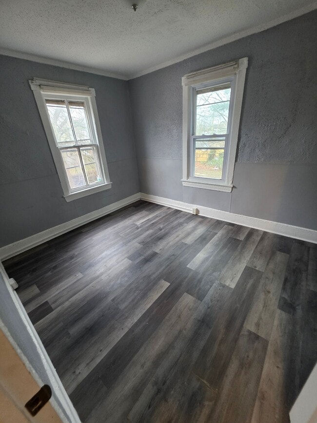 Photo - 223 S 3rd St