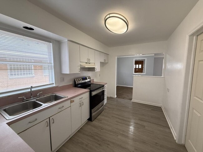 Photo - 3106 Shawnee Ave