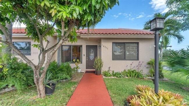 Building Photo - 14711 SW 61st Terrace Rental
