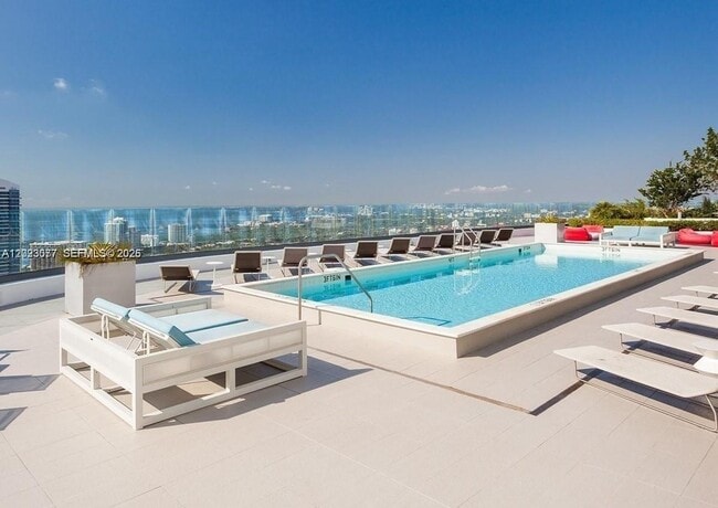 Photo - 45 SW 9th St Unidad 3501